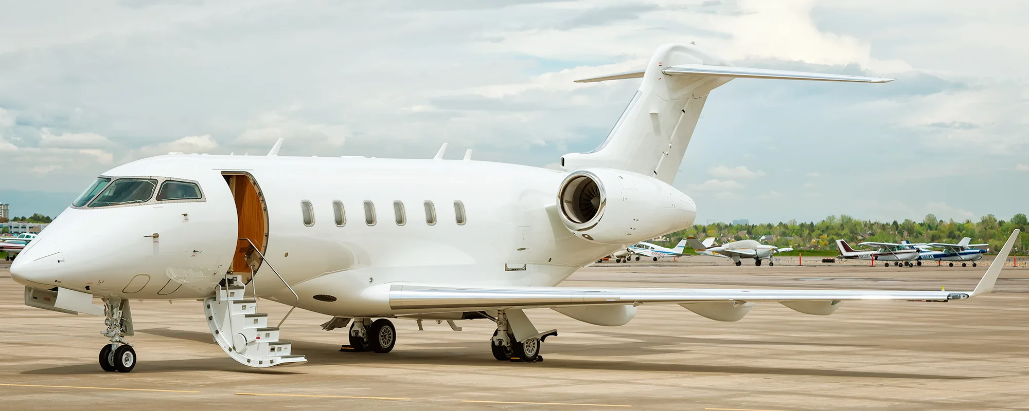 Exterior view of a 2004 Bombardier Challenger 300.