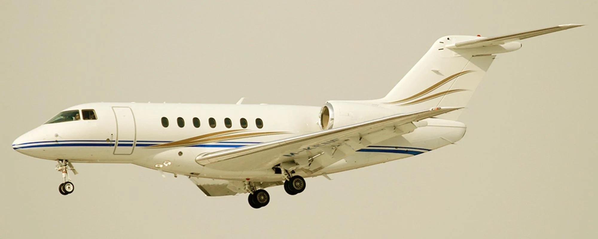 Exterior view of a 2011 Hawker 4000.