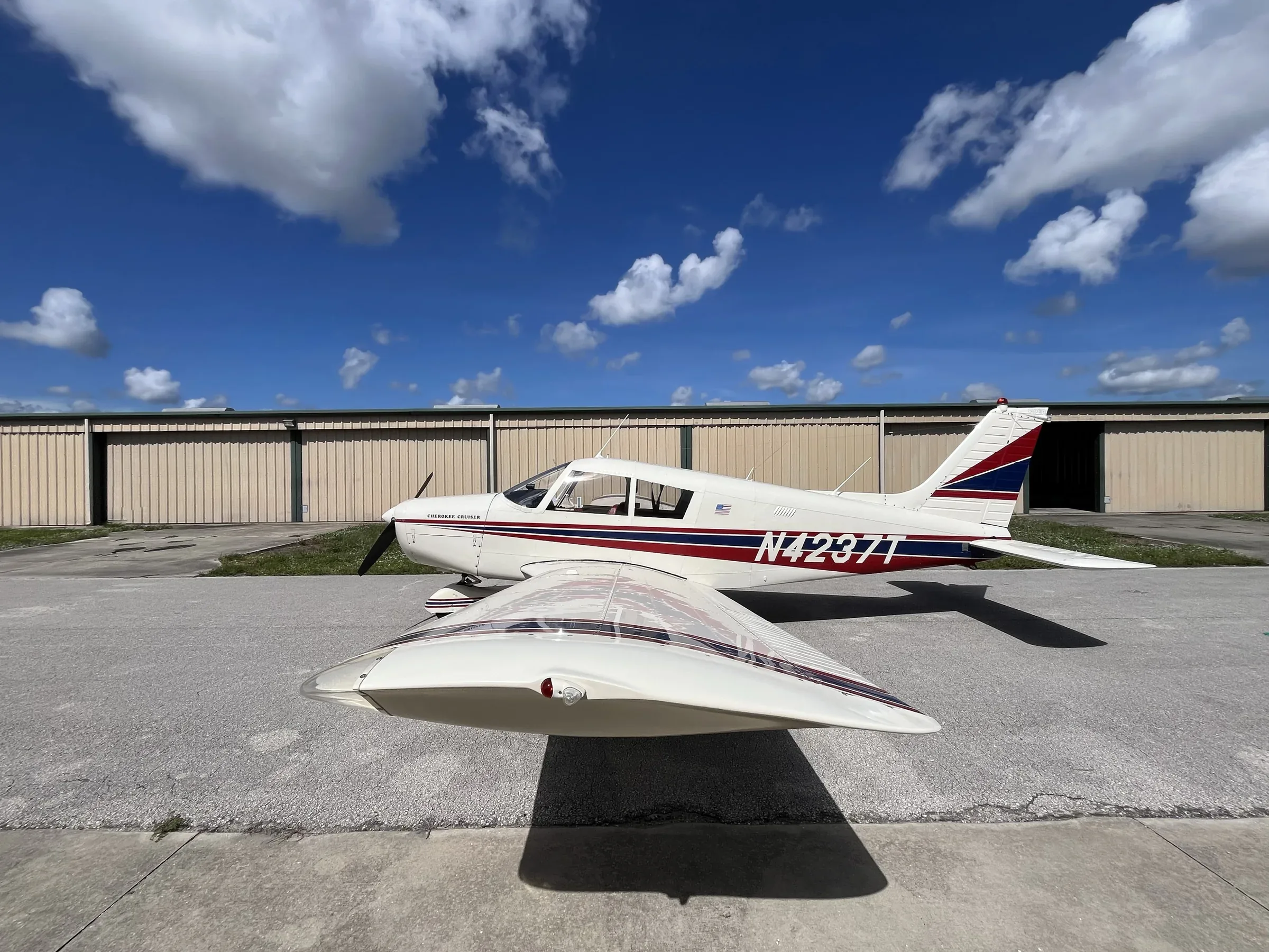 Exterior view of a 1972 Piper Cherokee 140/160, N4237T.