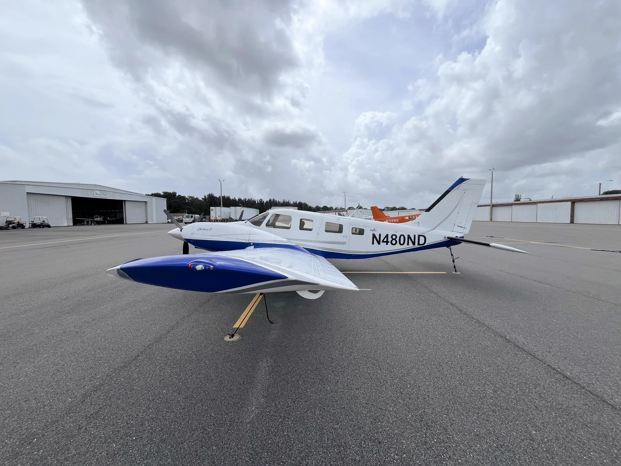 Marketing image of a 2001 Piper Seneca V.