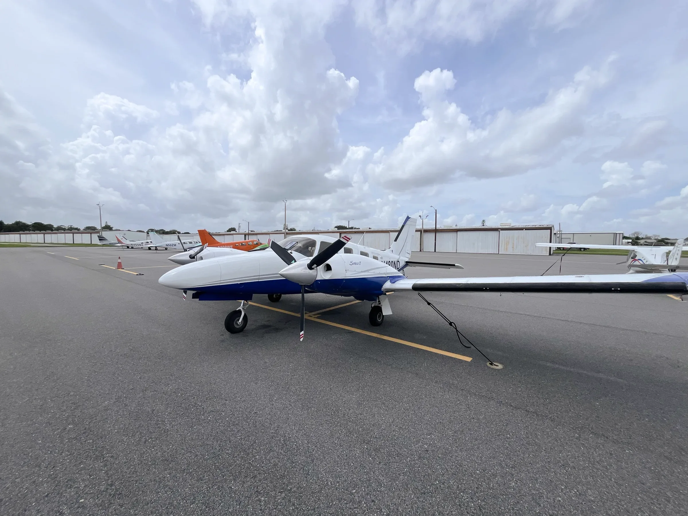 Marketing image of a 2001 Piper Seneca V.