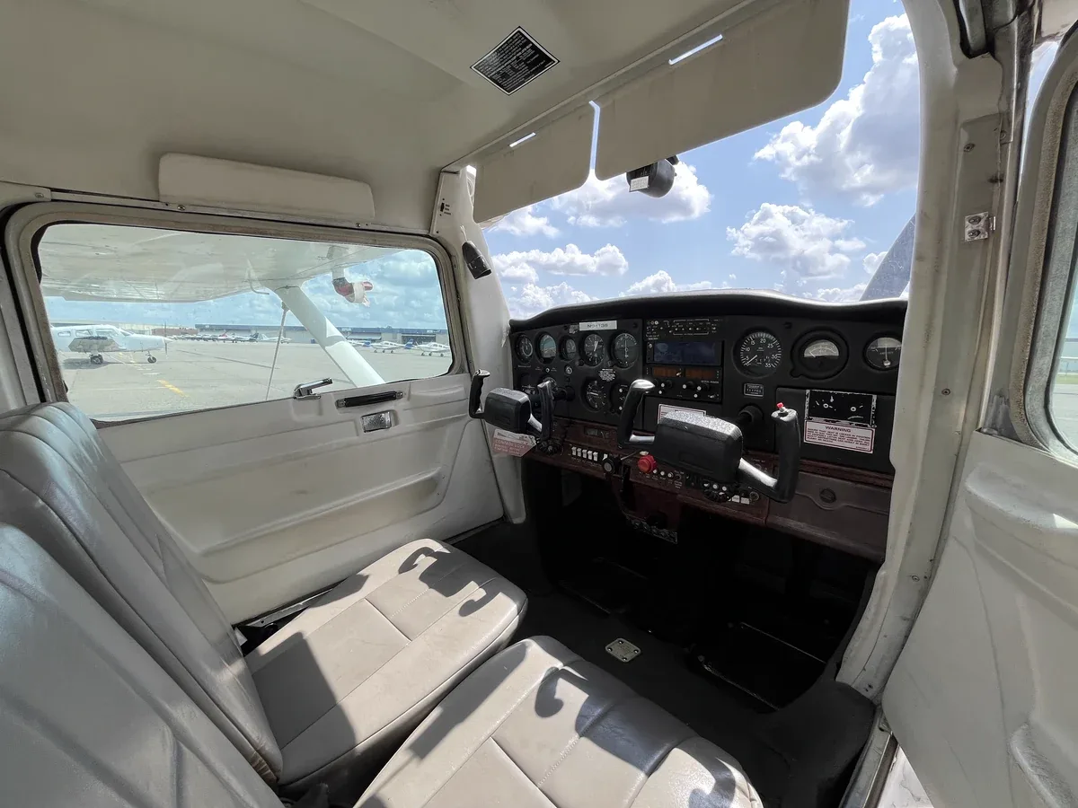 Cabin interior of a 1979 Cessna 152.