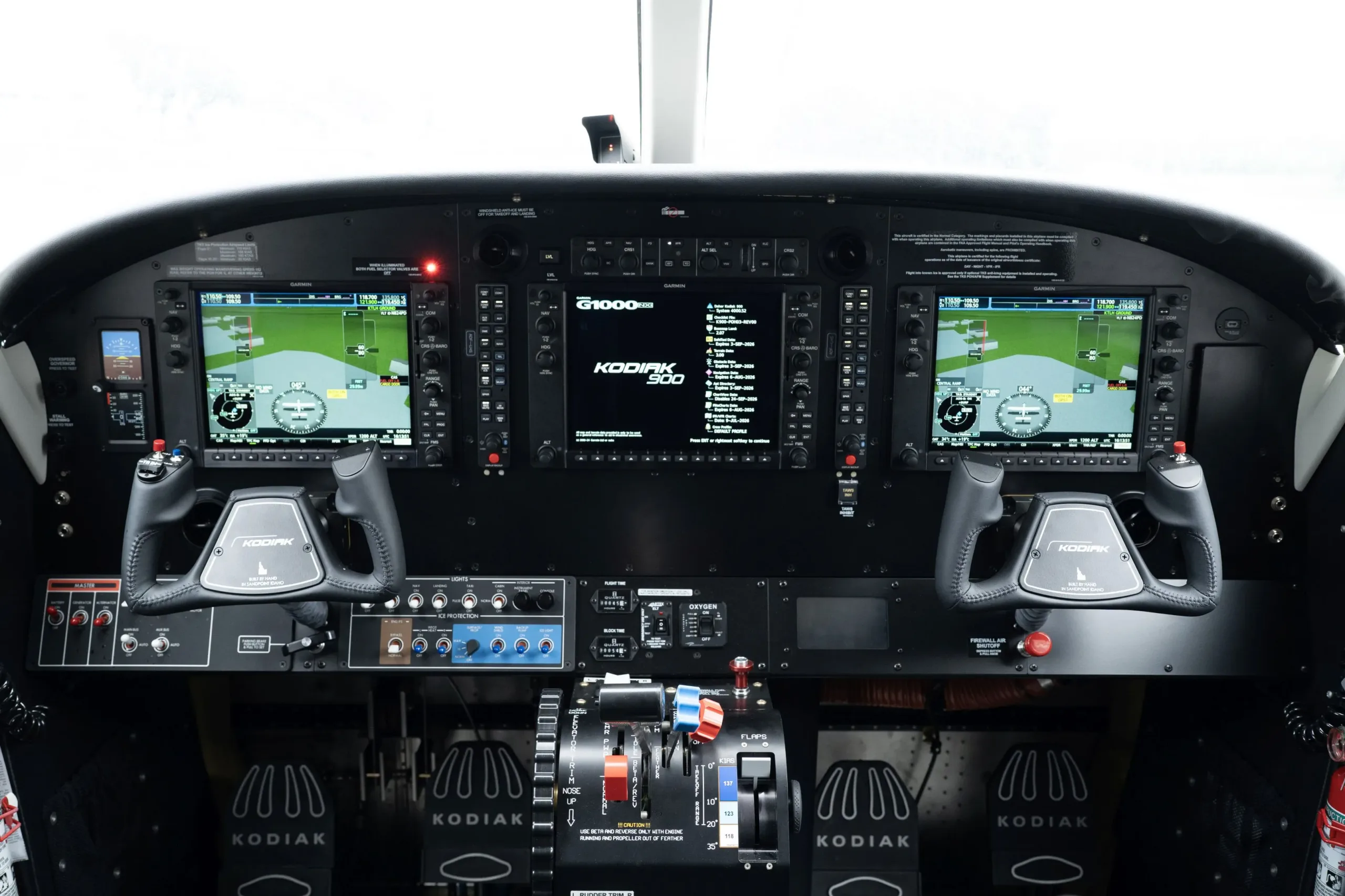Avionics suite of a 2026 Kodiak 900.