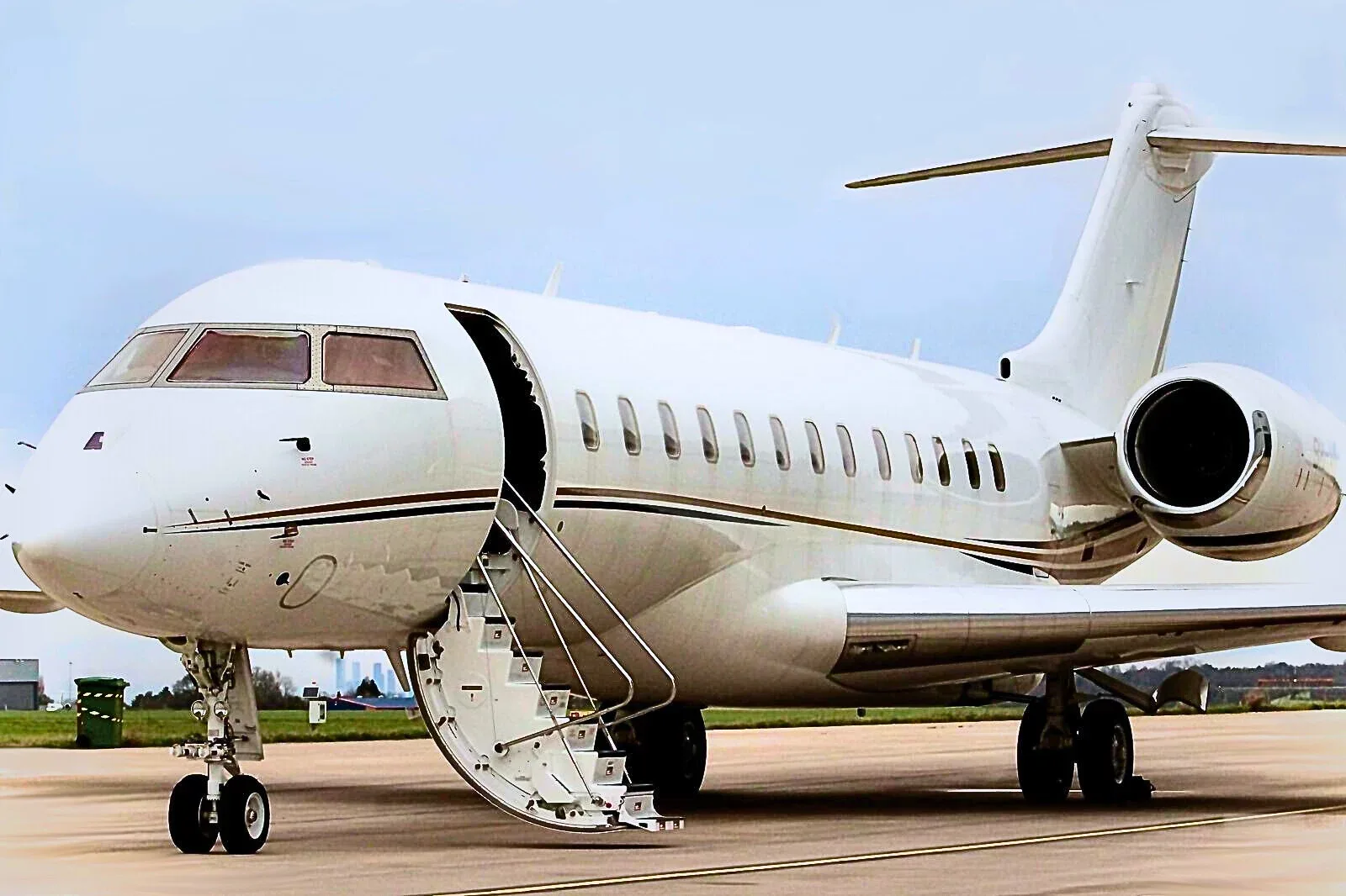 BOMBARDIER GLOBAL 6000 (°2012) - FLYINGGROUP Official Website