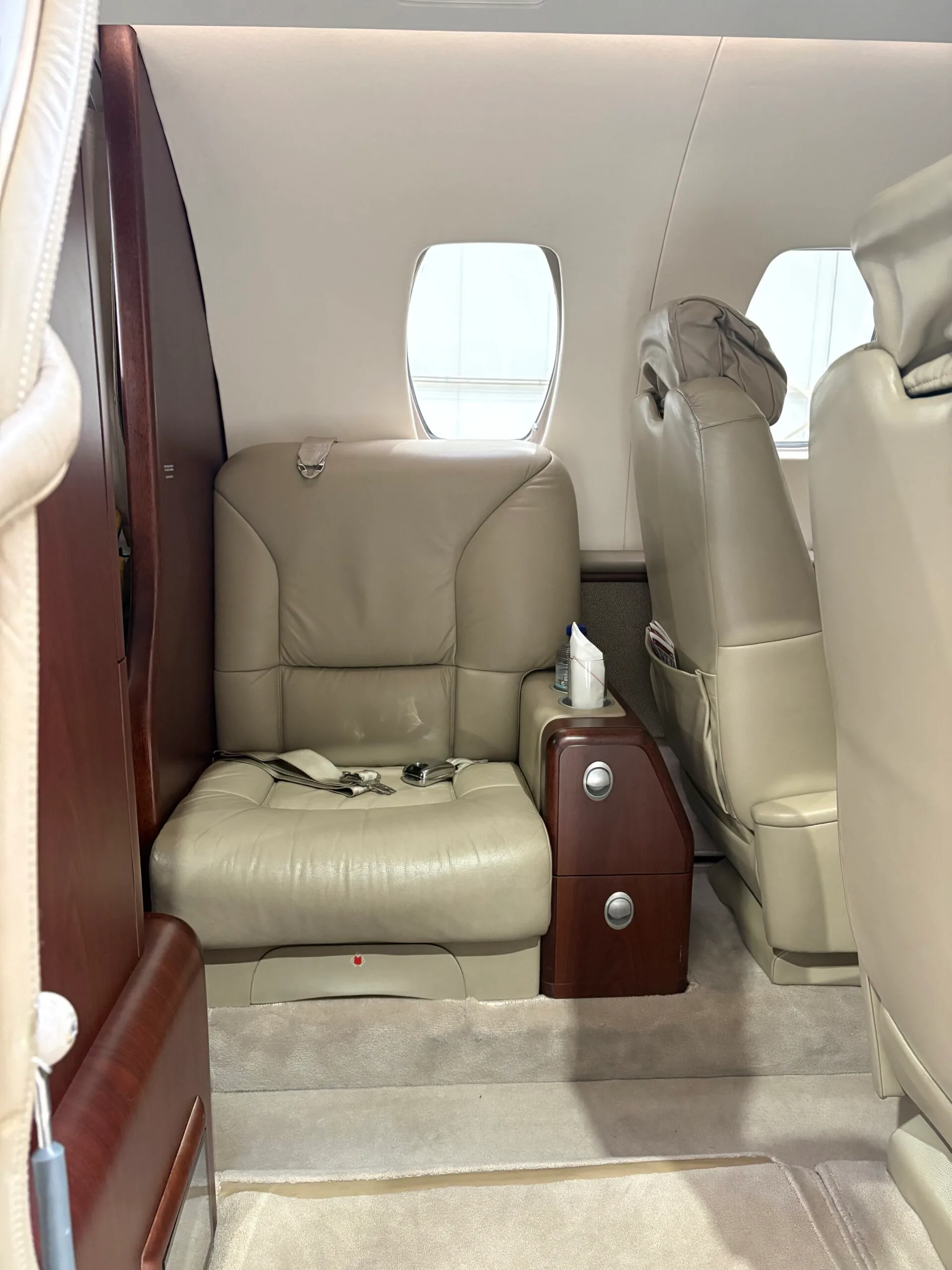 Cabin interior of a 2008 Cessna CITATION CJ2+ (°2008) - FLYINGGROUP Official Website.