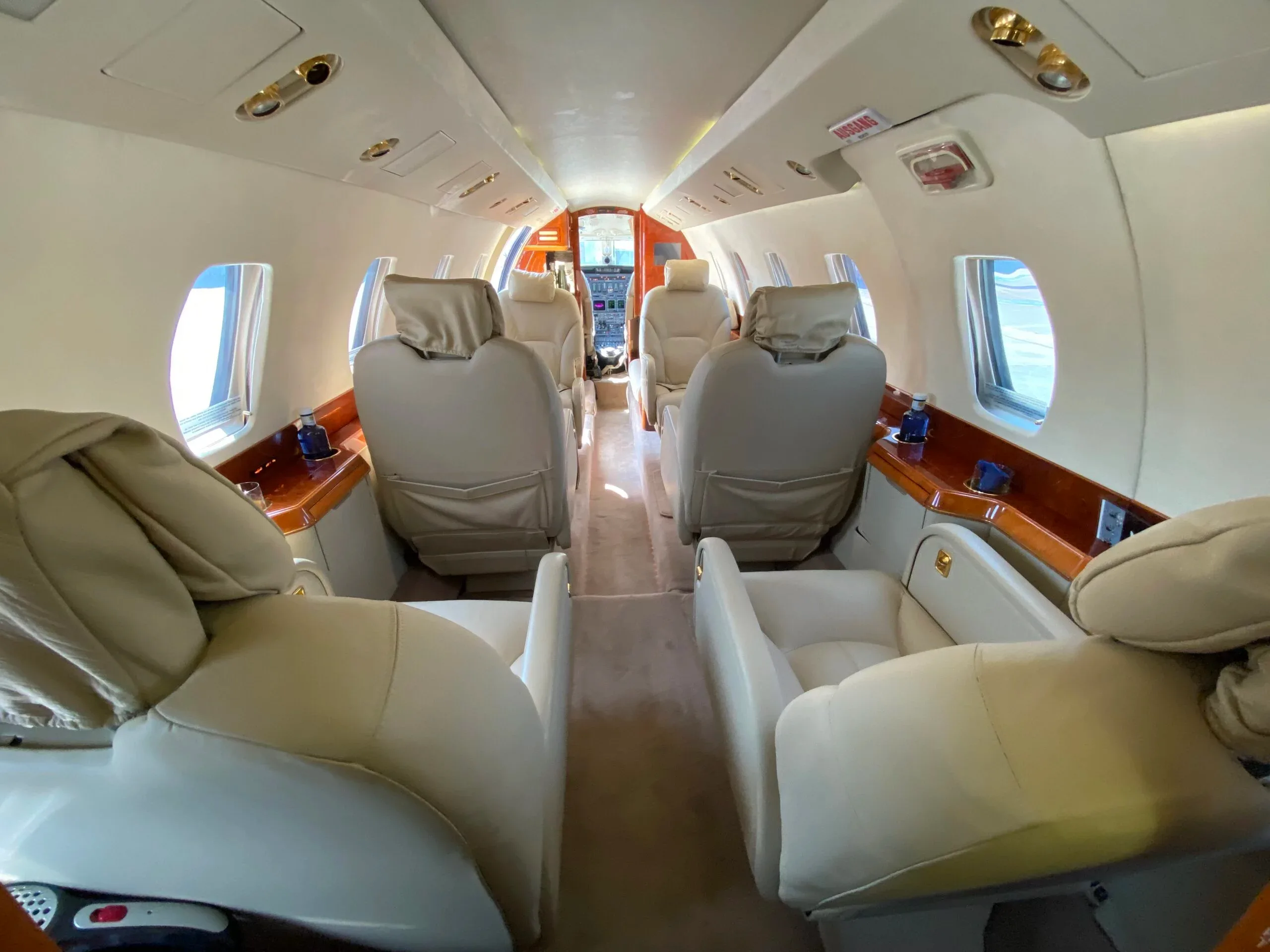 Cabin interior of a 1999 Cessna CITATION VII (°1999) - FLYINGGROUP Official Website.