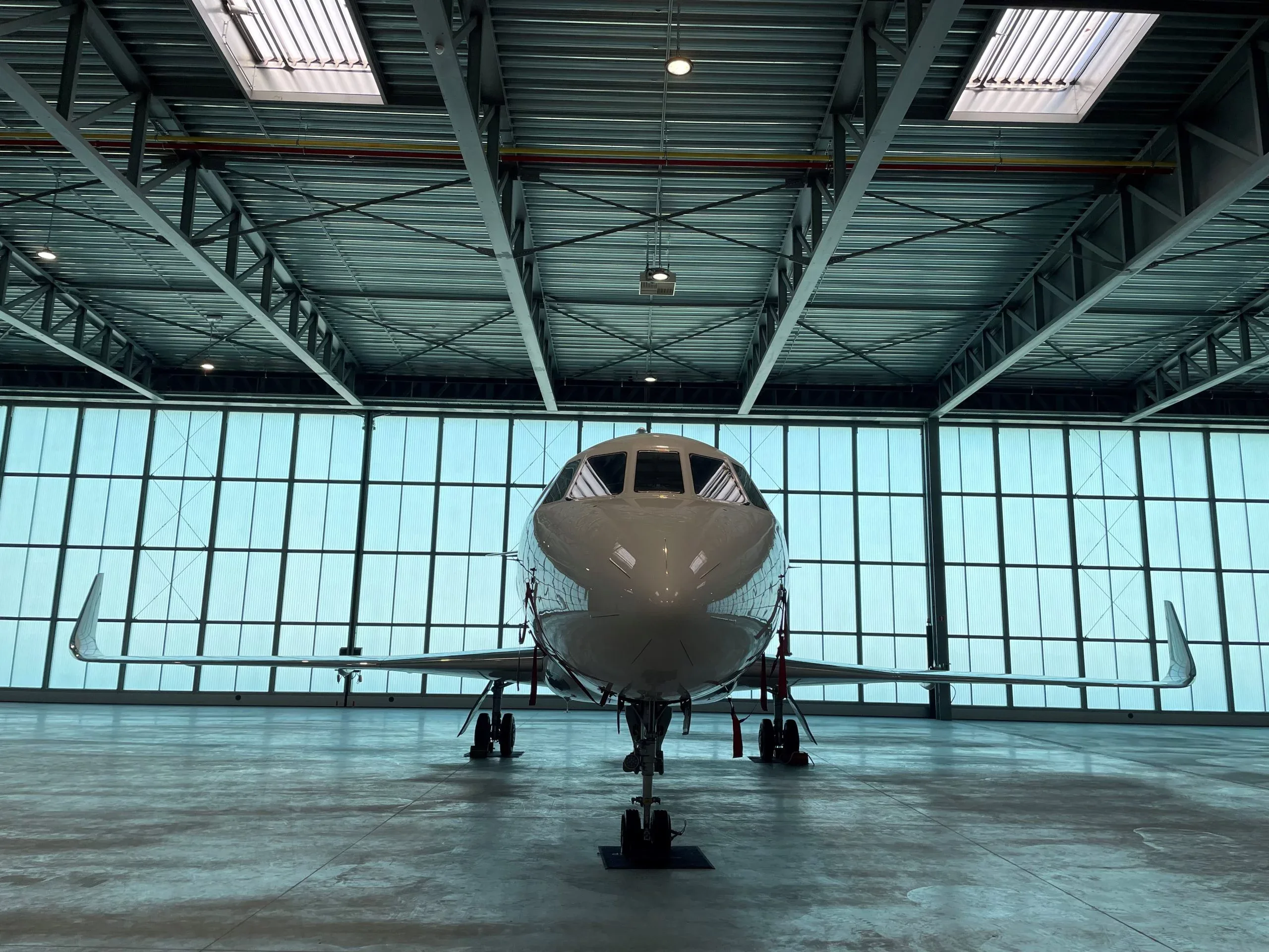 Exterior view of a 2013 Dassault FALCON 2000S (°2013) - FLYINGGROUP Official Website.