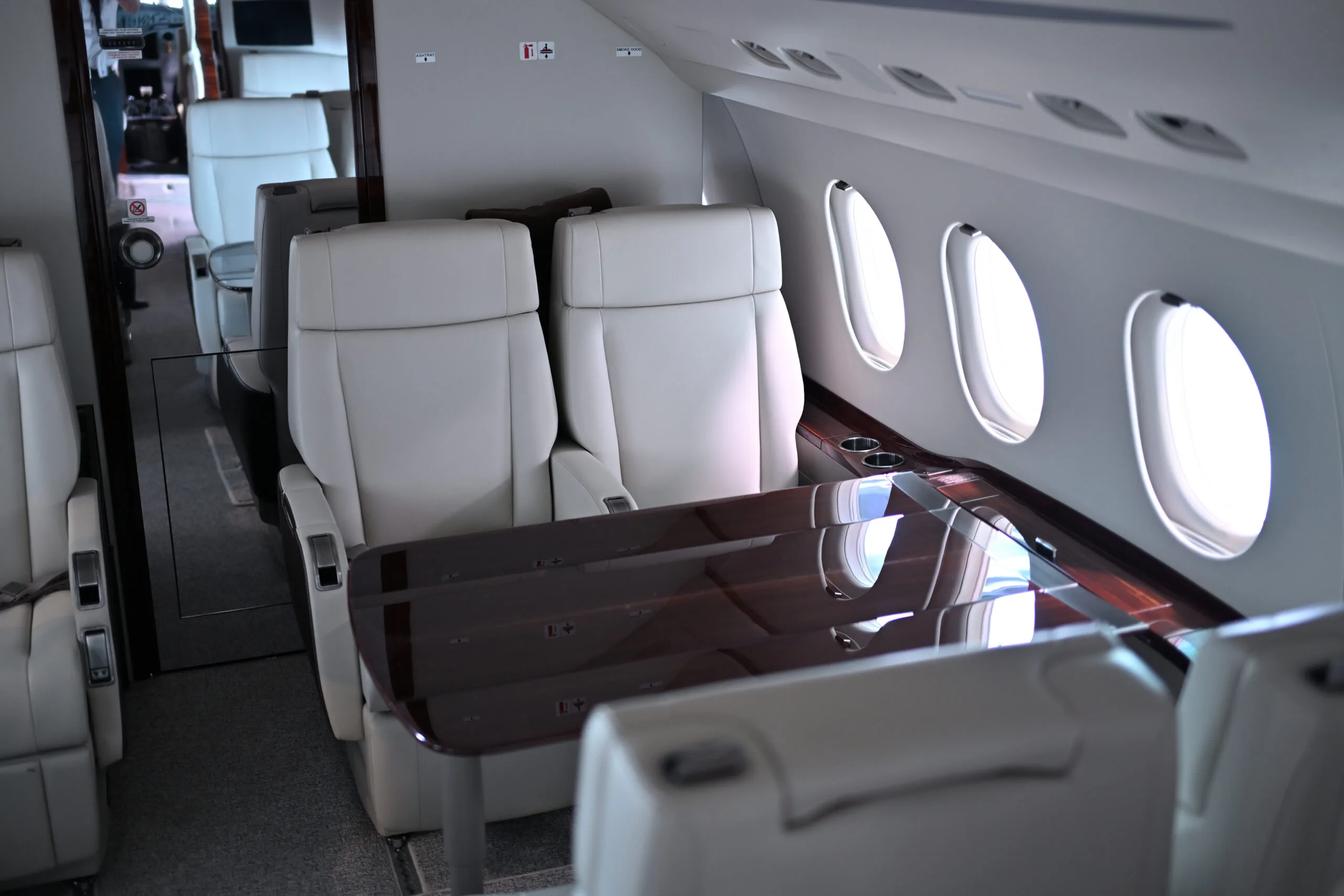 Cabin interior of a 2013 Dassault FALCON 2000S (°2013) - FLYINGGROUP Official Website.