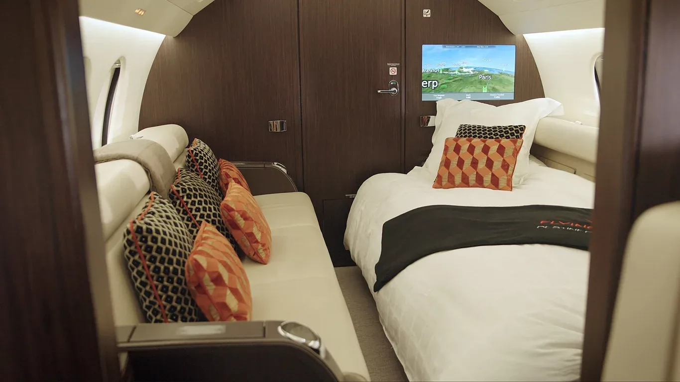 Cabin interior of a 2020 Dassault FALCON 7X (°2020) - FLYINGGROUP Official Website.