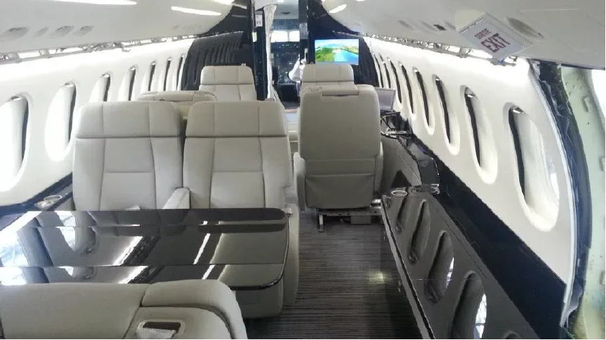 Cabin interior of a 2015 Dassault FALCON 7X (°2015) - FLYINGGROUP Official Website.