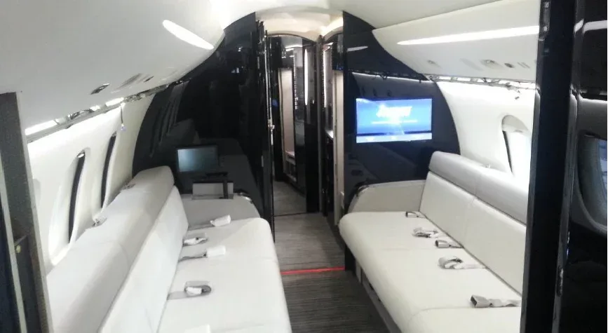 Cabin interior of a 2015 Dassault FALCON 7X (°2015) - FLYINGGROUP Official Website.