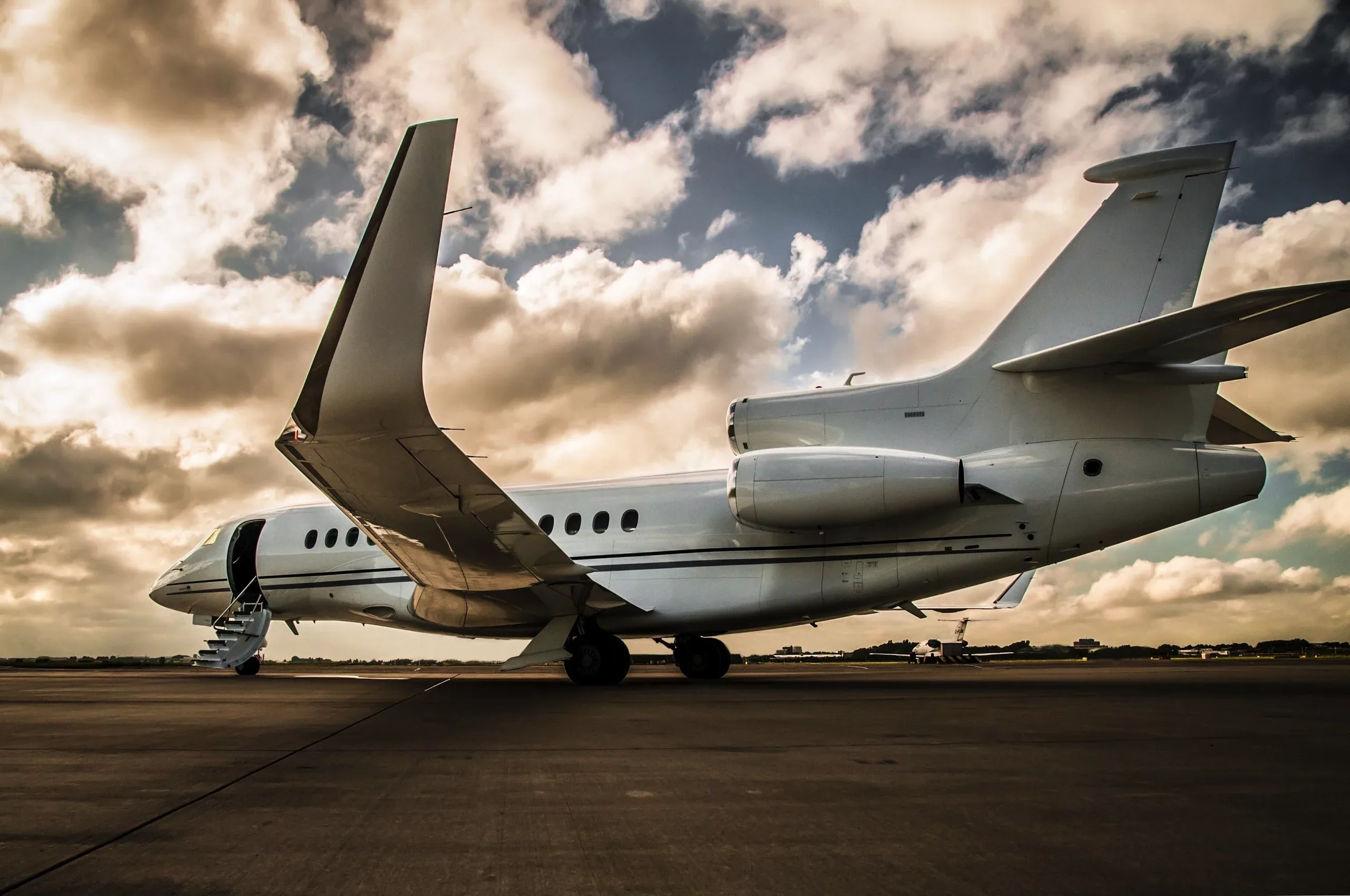 Marketing image of a 2015 Dassault FALCON 7X (°2015) - FLYINGGROUP Official Website.