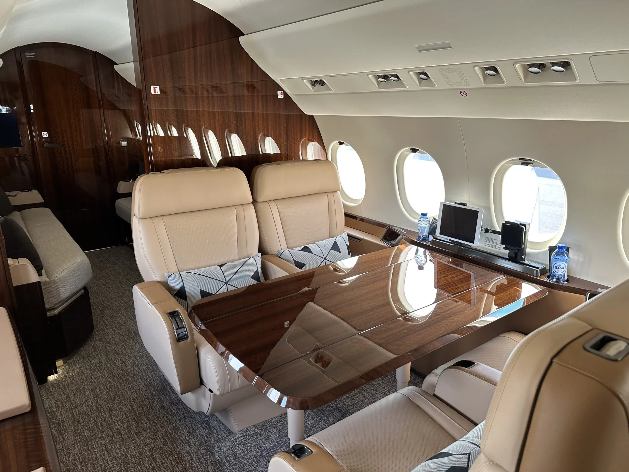 Cabin interior of a 2023 Dassault FALCON 900LX EASy II (°2023) - FLYINGGROUP Official Website.