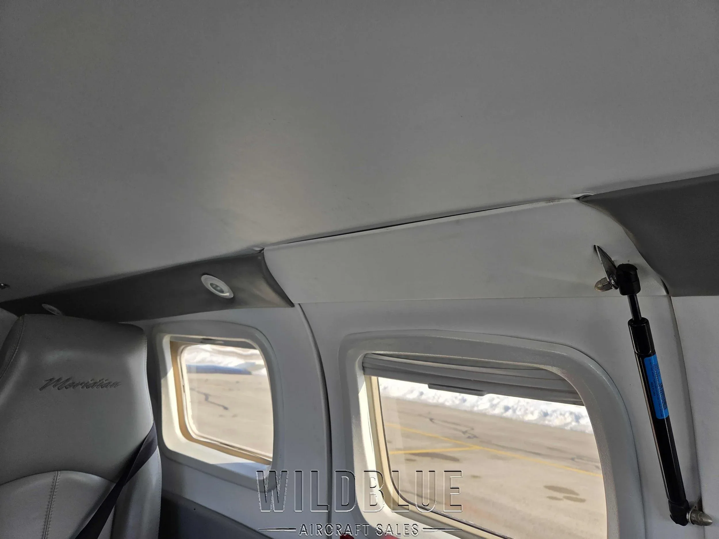 Cabin interior of a 1989 Piper Malibu Mirage.