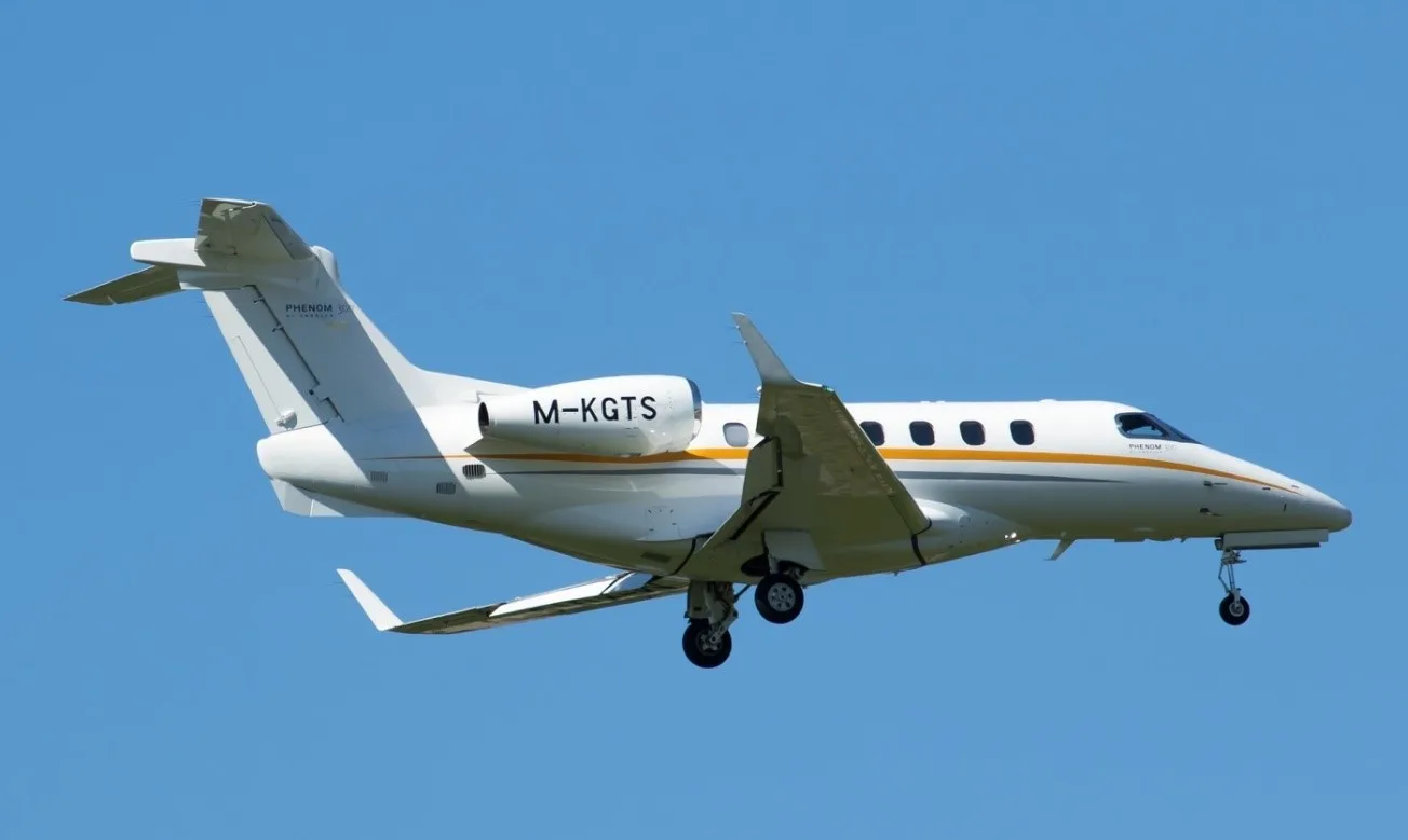 Exterior view of a 1988 Beechcraft King Air B200C, BL-132.