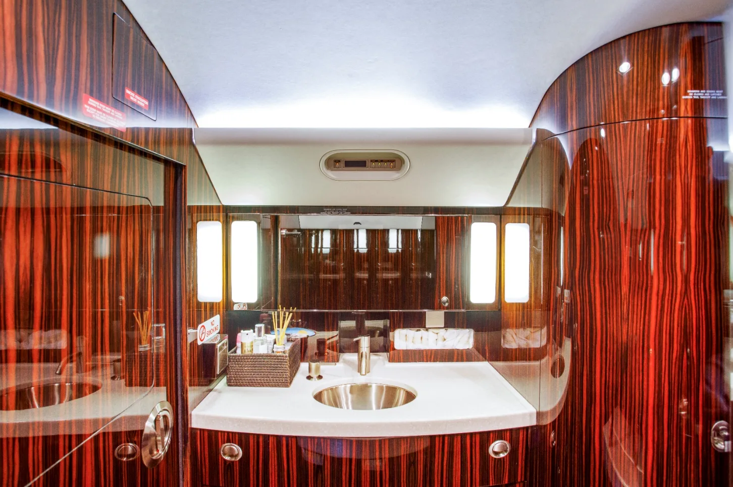 Cabin interior of a 2008 Gulfstream G450.