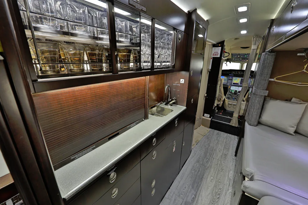 Cabin interior of a 2009 Dassault Falcon 7X 046.