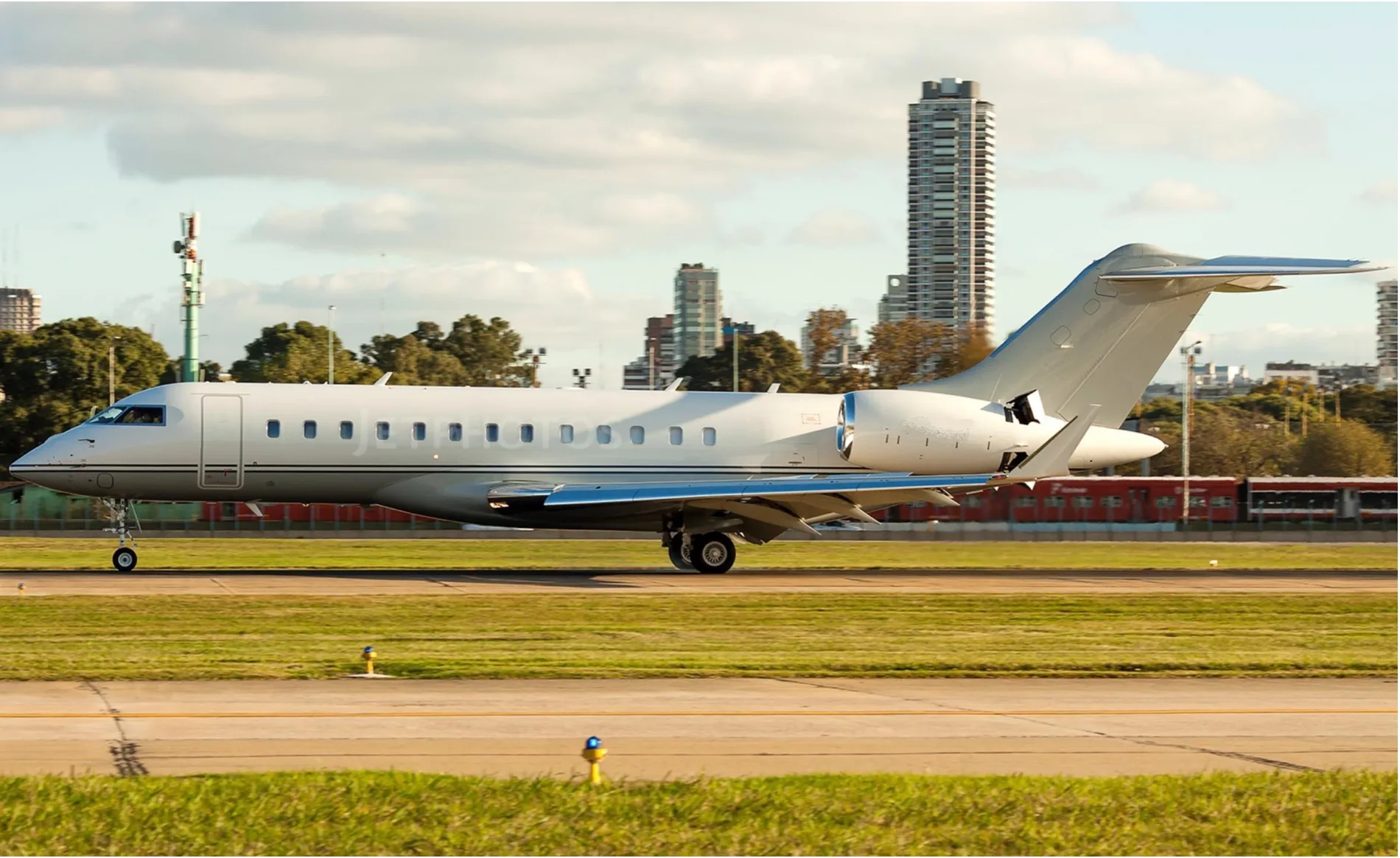 2012 Global 6000