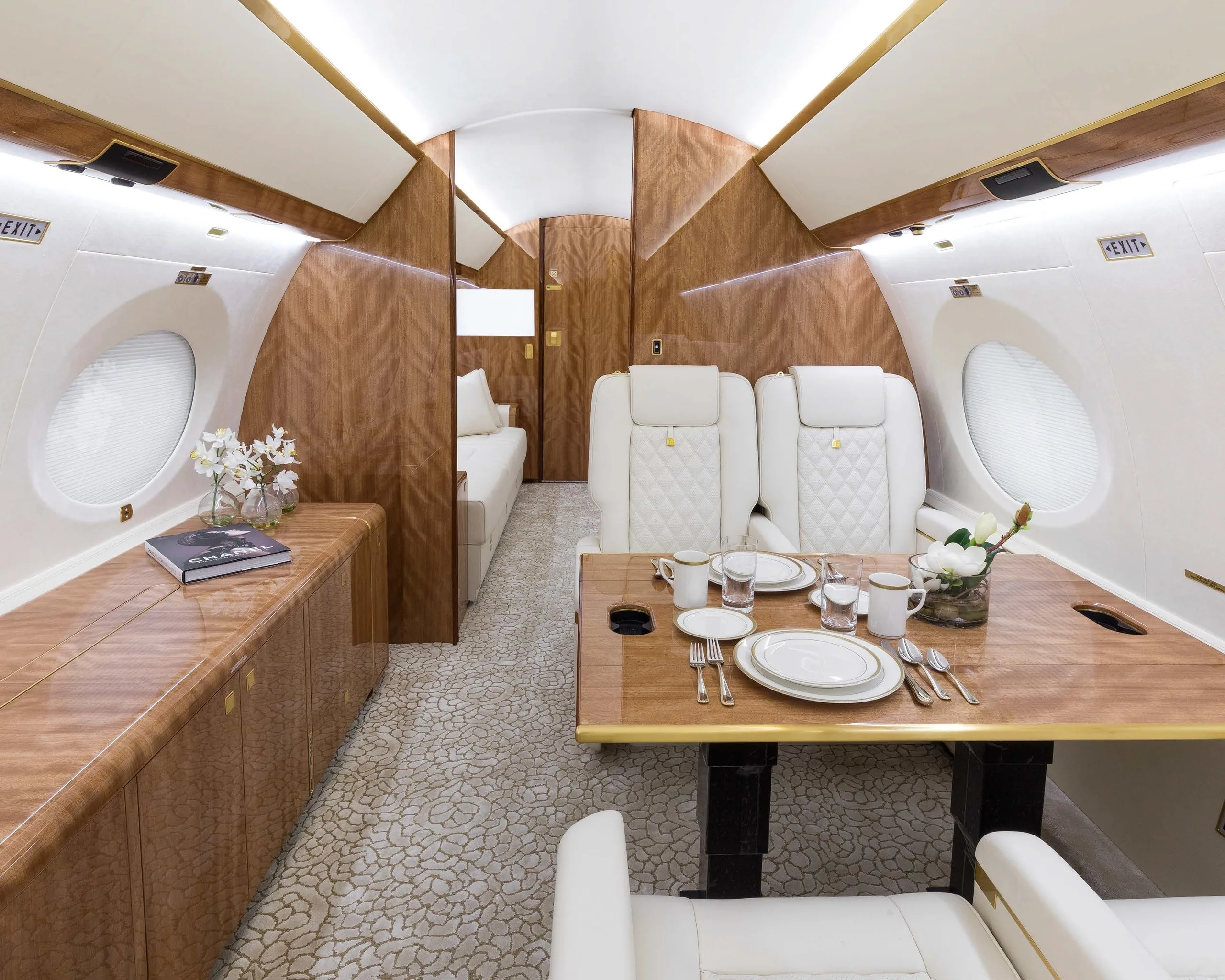 Cabin interior of a 2018 Gulfstream G650ER.