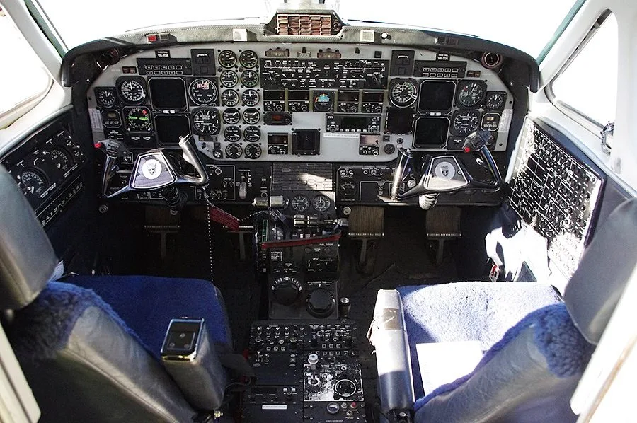 Cockpit and instrument panel of a Beechcraft 1900D.