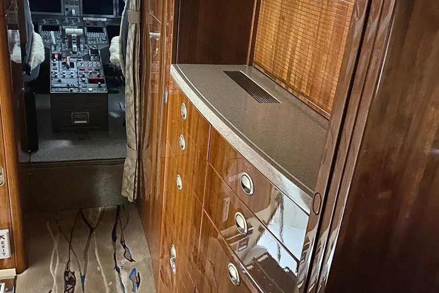 Cabin interior of a Bombardier Challenger 300 – 20399.
