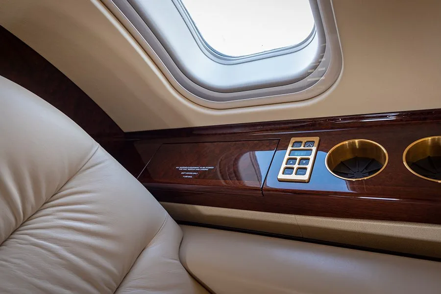 Cabin interior of a Bombardier Challenger 605 – 5755.