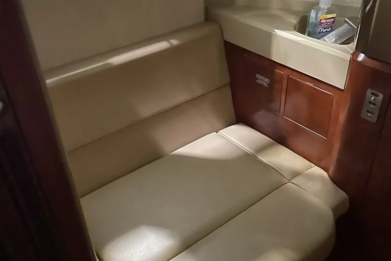 Cabin interior of a Honeywell RE100 (XL).