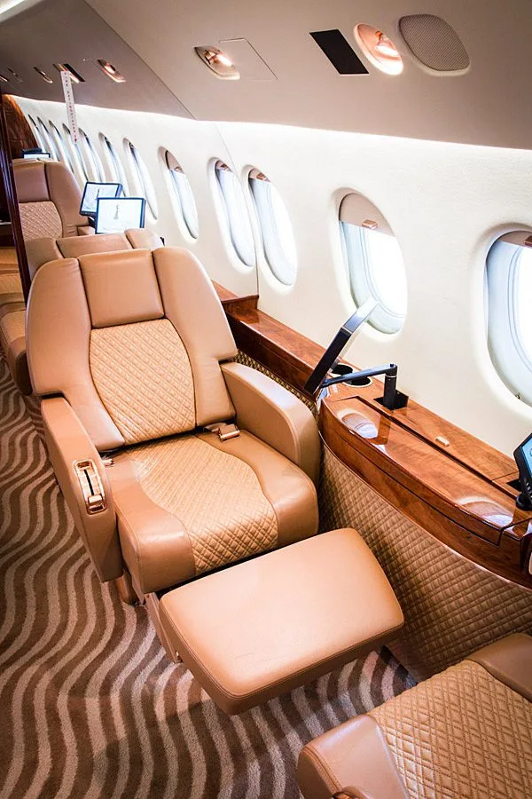 Cabin interior of a Dassault Falcon 900B-0111.