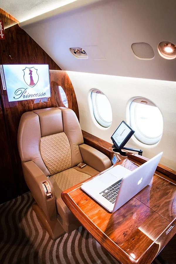 Cabin interior of a Dassault Falcon 900B-0111.