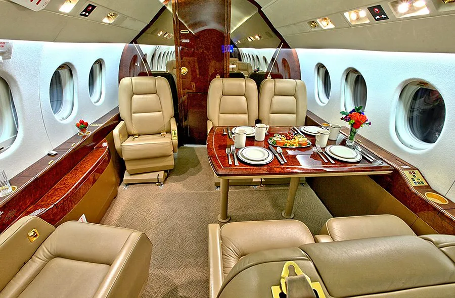 Cabin interior of a 2000 Dassault Falcon 2000 – 0122.