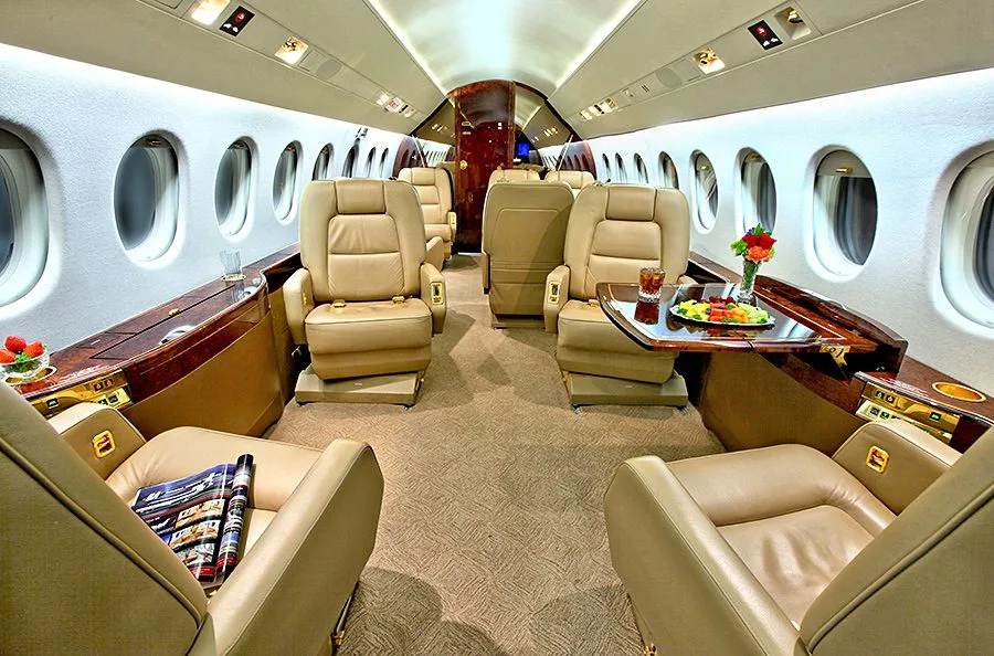Cabin interior of a 2000 Dassault Falcon 2000 – 0122.