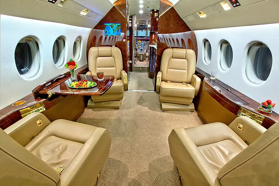 Cabin interior of a 2000 Dassault Falcon 2000 – 0122.