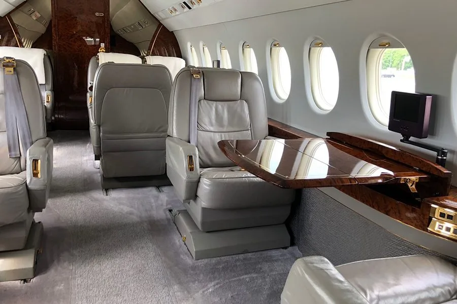 Cabin interior of a 2000 Dassault Falcon 2000 – 0209.