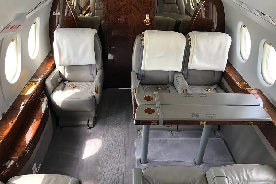 Cabin interior of a 2000 Dassault Falcon 2000 – 0209.