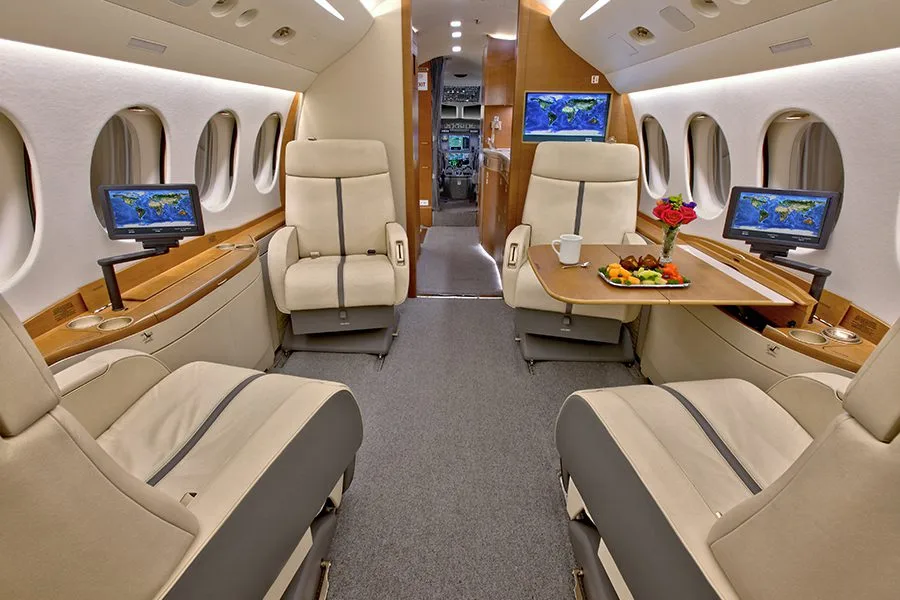 Cabin interior of a Dassault Falcon 7X – 0219.