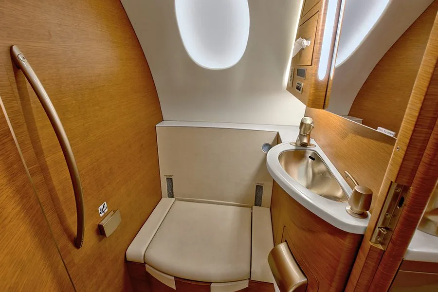 Cabin interior of a Dassault Falcon 7X – 0219.