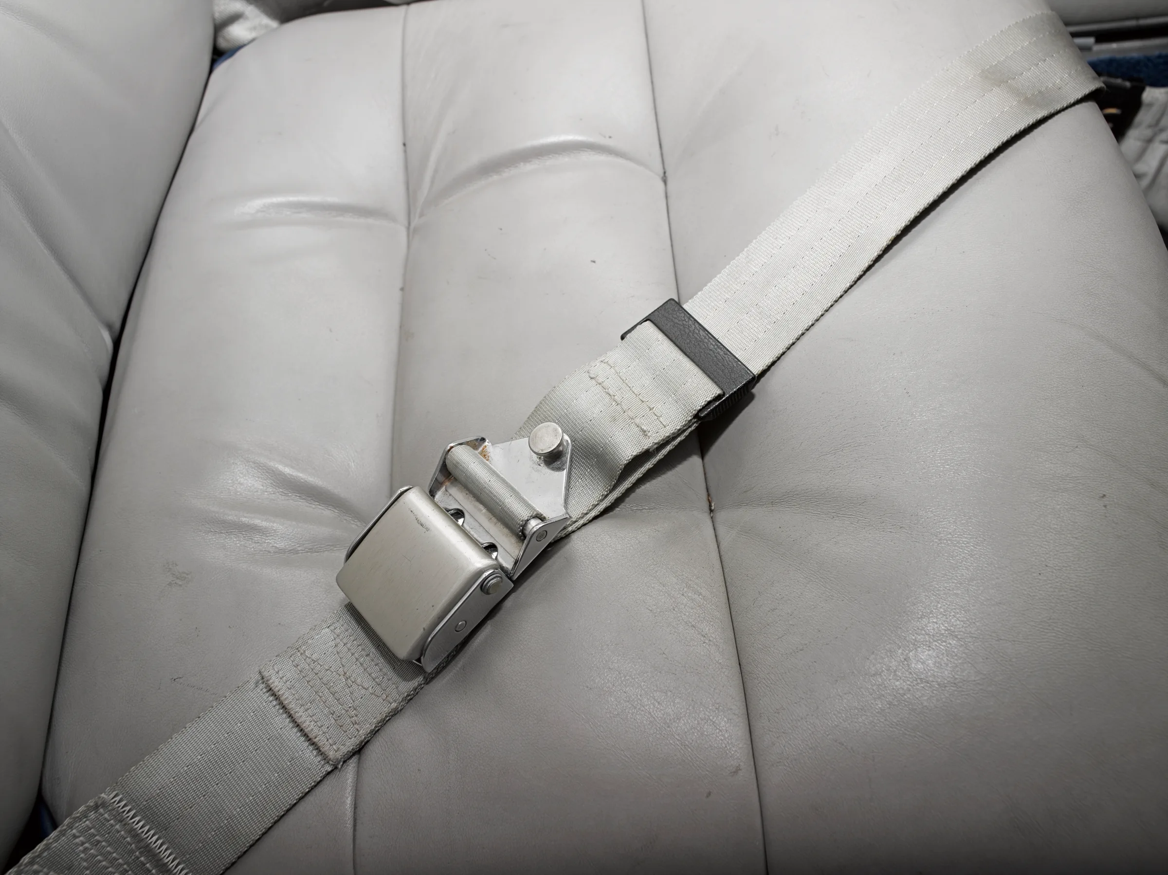 Cabin interior of a 1990 Beechcraft 58 Baron.