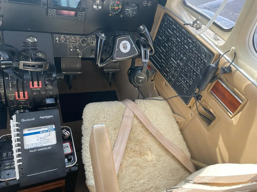 Cockpit and instrument panel of a 1990 Beechcraft King Air C90-A.