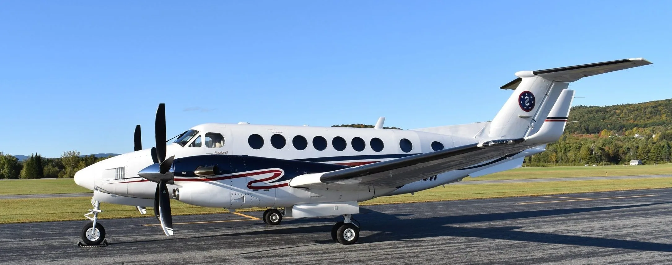 Exterior view of a 1999 Beechcraft King Air 350.