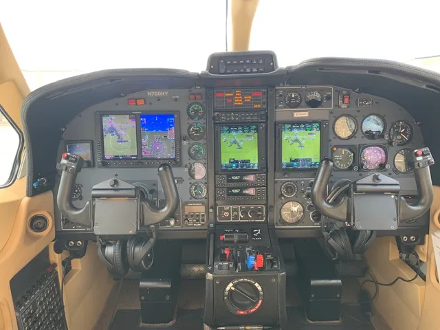 Cockpit and instrument panel of a 2004 Socata TBM 700C2.