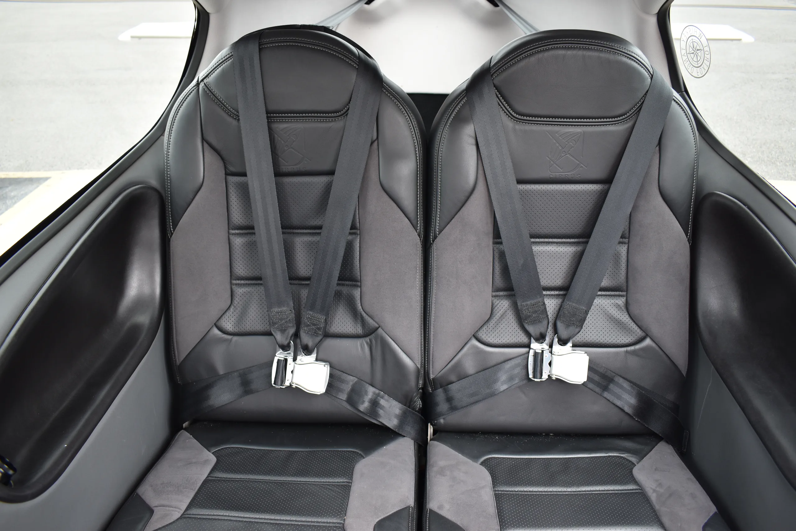 Cabin interior of a 2009 Cirrus SR22T G3 GTS.