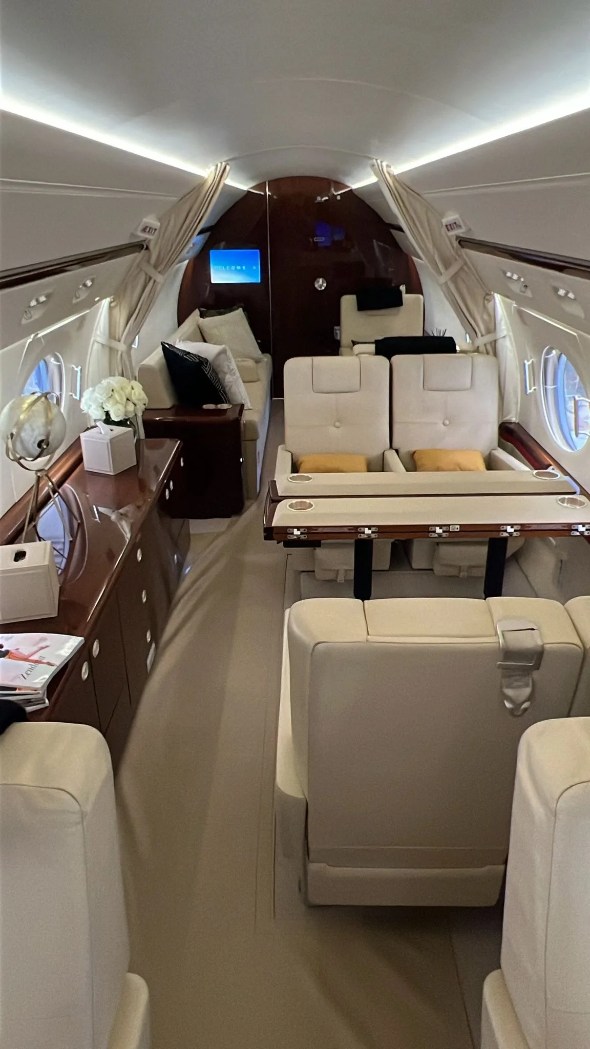 Cabin interior of a 2015 Gulfstream G550.