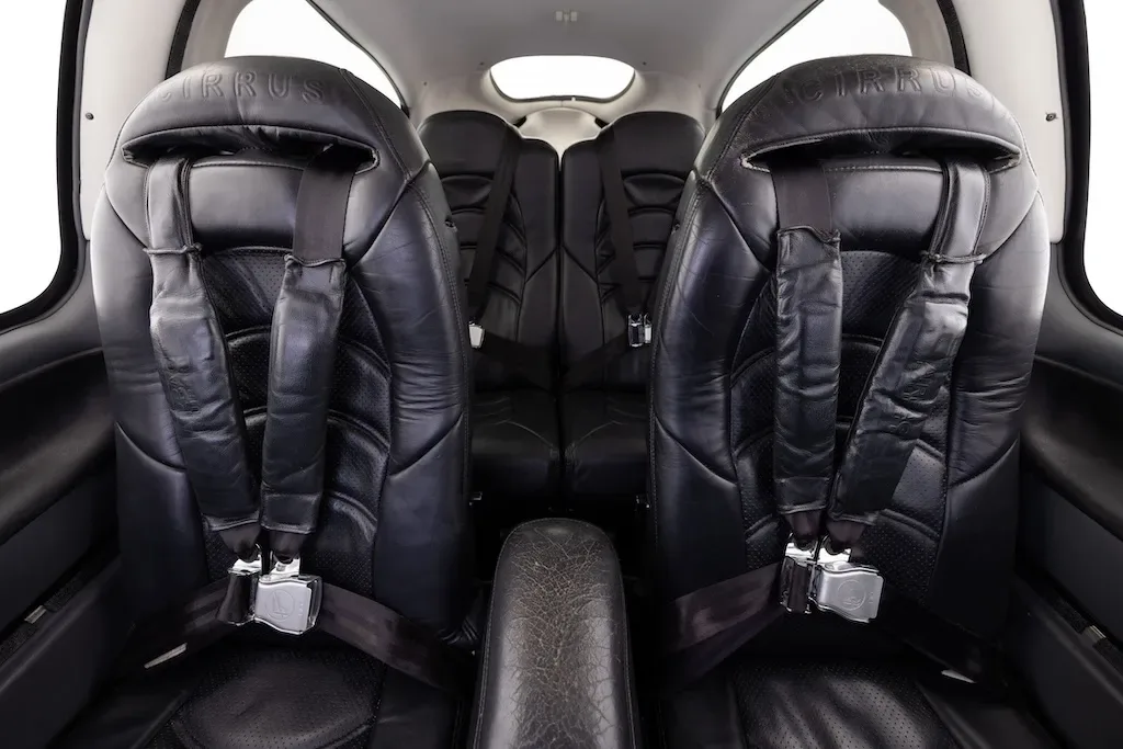 Cabin interior of a 2007 Cirrus SR22.