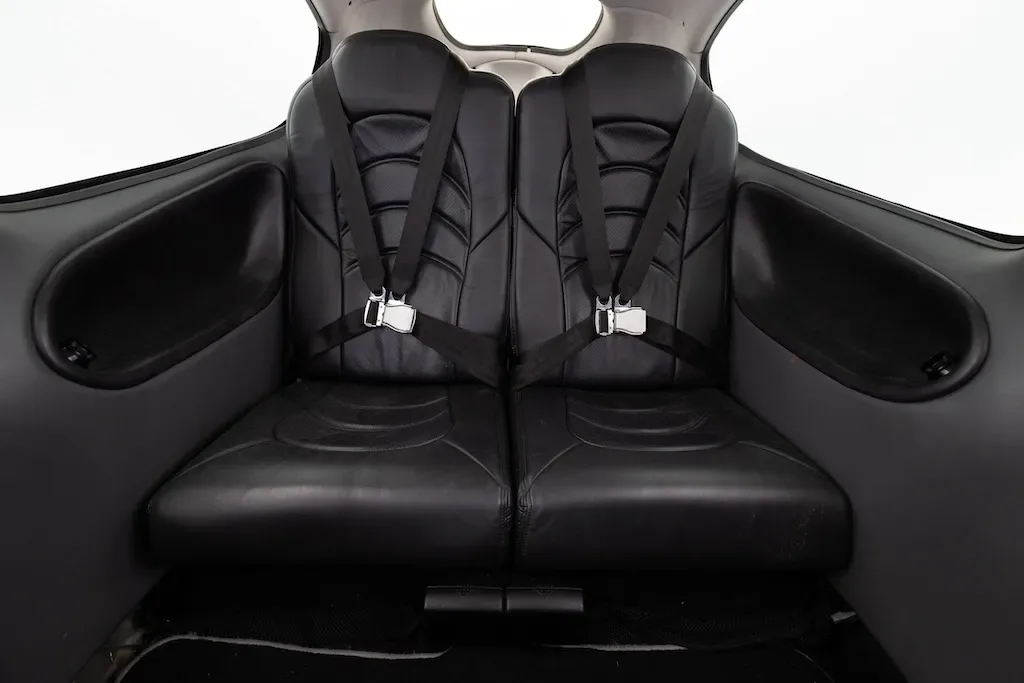 Cabin interior of a 2007 Cirrus SR22.