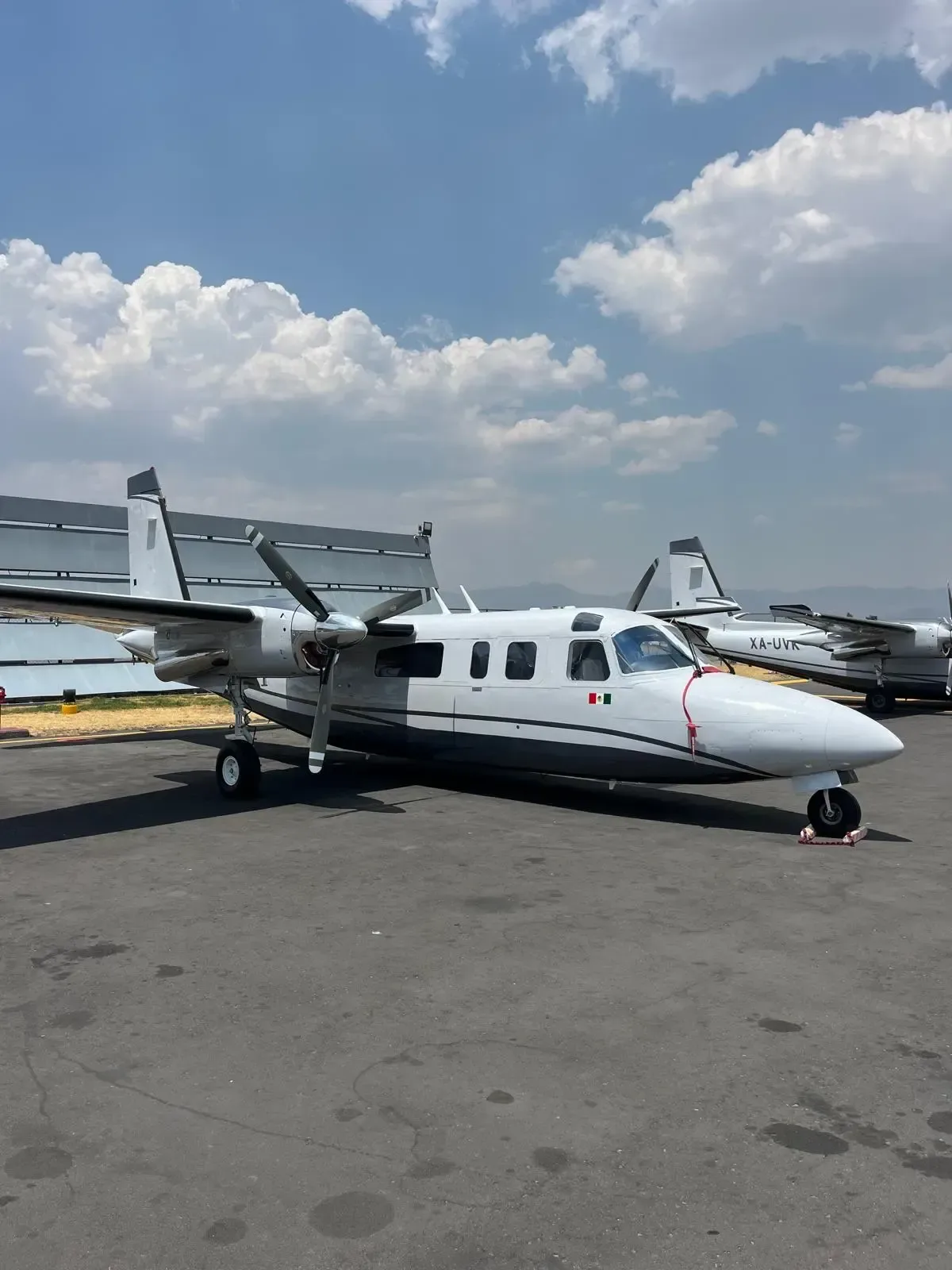 Exterior view of a 1977 Twin Commander 690B.