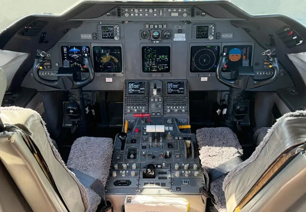 Avionics suite of a 2002 Gulfstream.