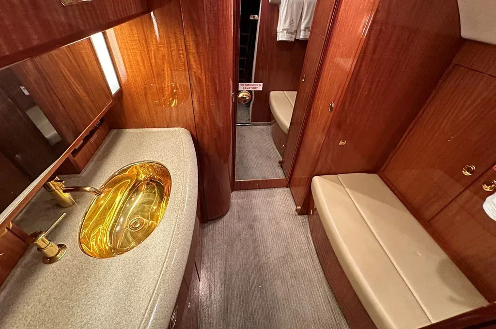 Cabin interior of a 2001 Gulfstream GIV.