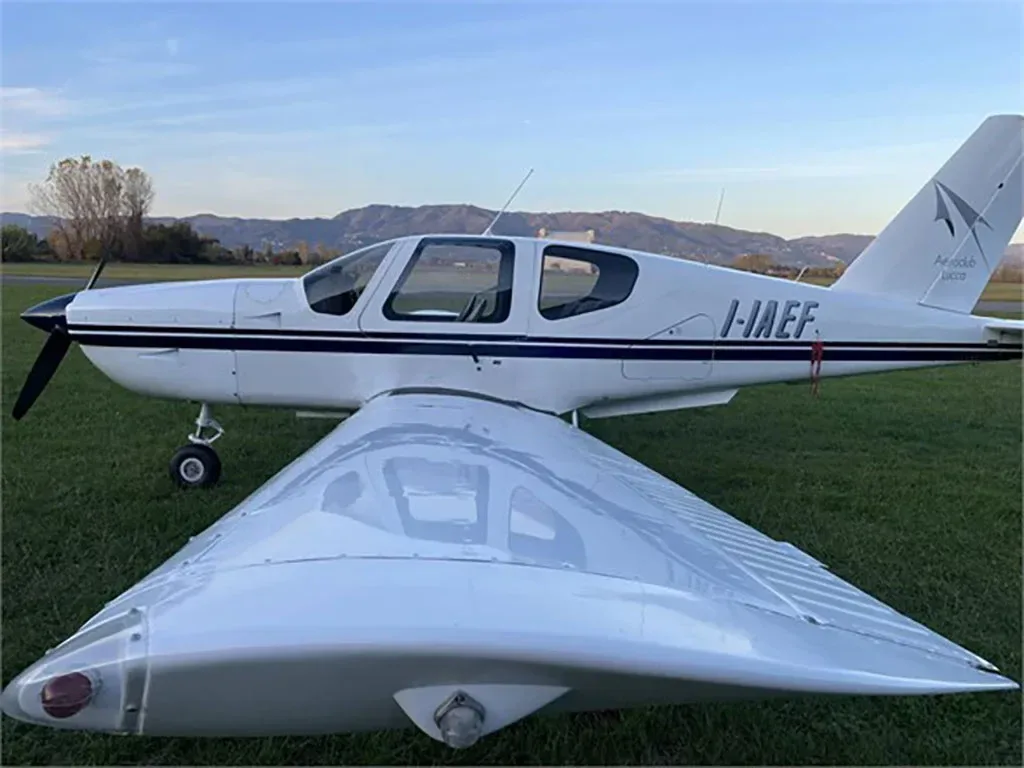 Exterior view of a 1992 Socata Tampico.