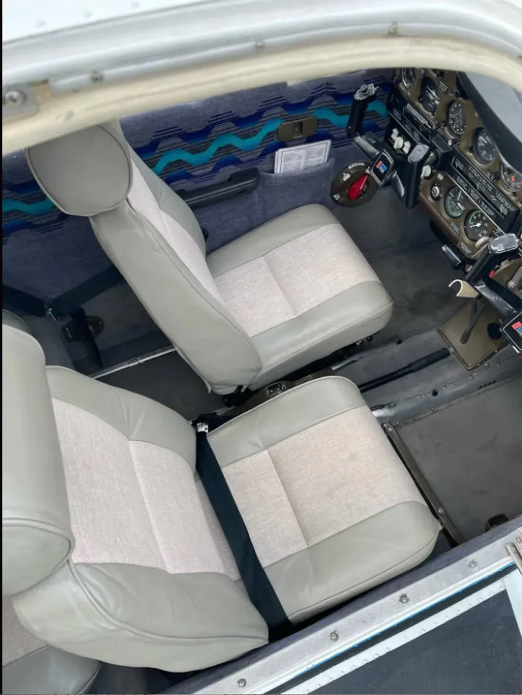Cabin interior of a 1978 Arrow III PA-28R-201.