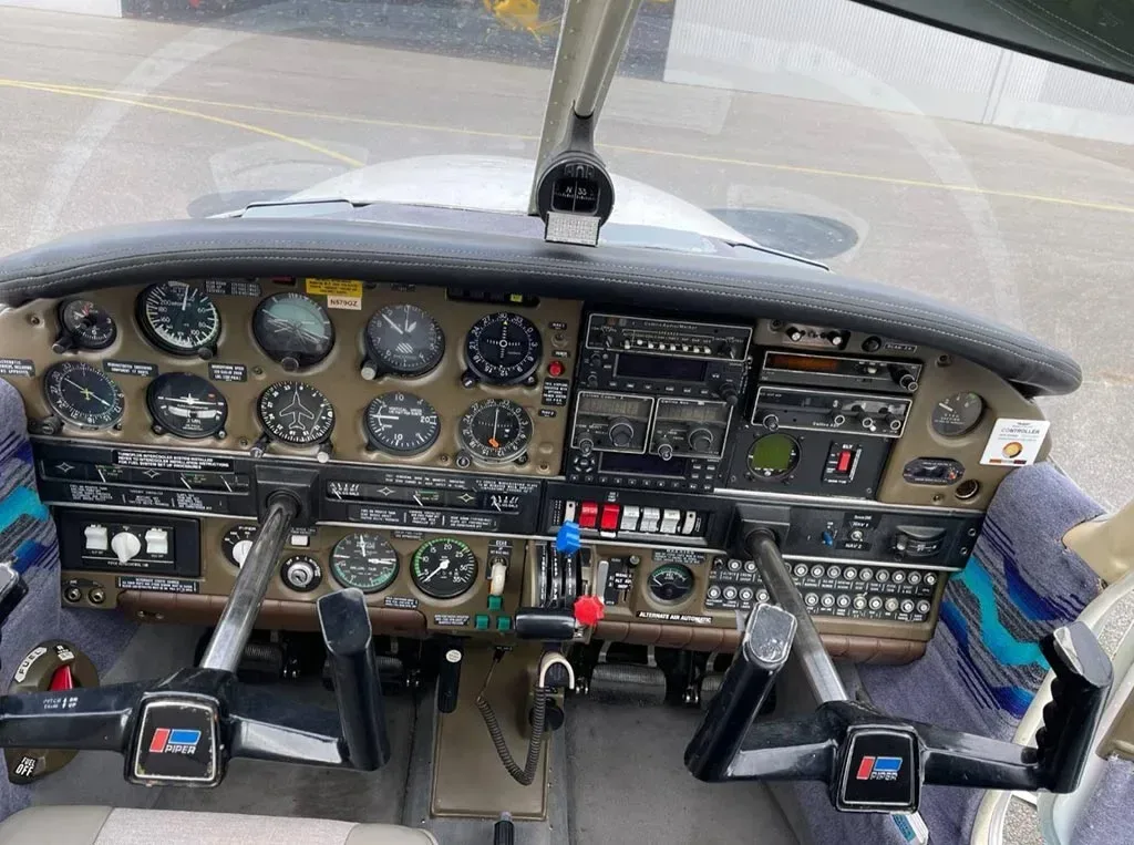 Cockpit and instrument panel of a 1978 Arrow III PA-28R-201.